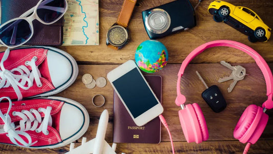 Must-Have Items for Holiday Travel: Navigating the Holidays with Ease